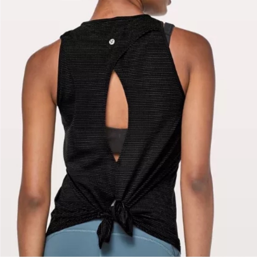 Lululemon Open Up Tank in Black Size 8 NWT